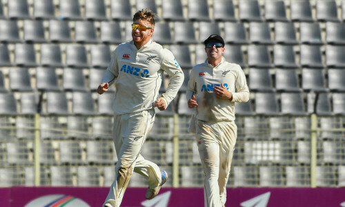 Phillips claims four as New Zealand restrict Bangladesh