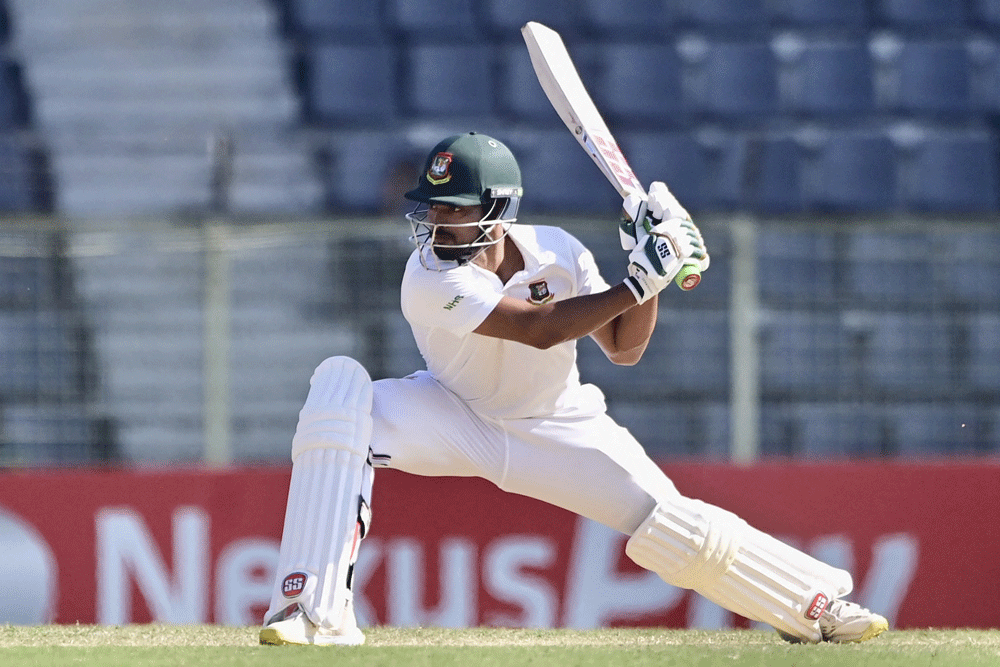 Najmul, Mominul lead Bangladesh fightback against New Zealand