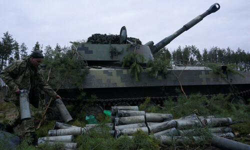 Ukraine&rsquo;s new long-range rocket delivery from US pushed to next year