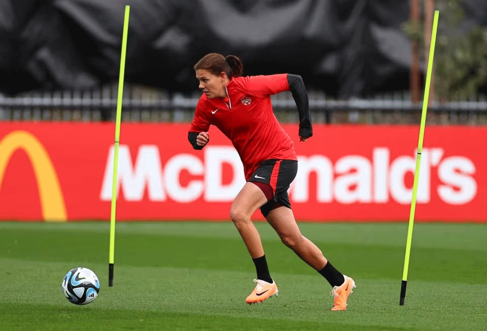 &lsquo;Perfect ending&rsquo; as Canada star Sinclair bows out