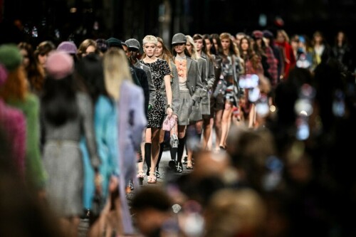 Fashion world descends on UK&rsquo;s Manchester in Chanel show
