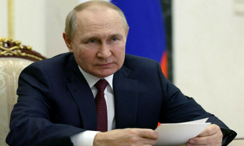 Putin to run again for president in March 2024