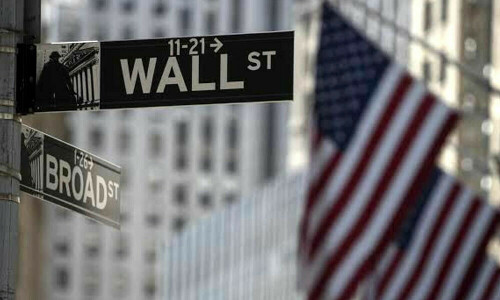 US stocks near flat at start of big economic news week