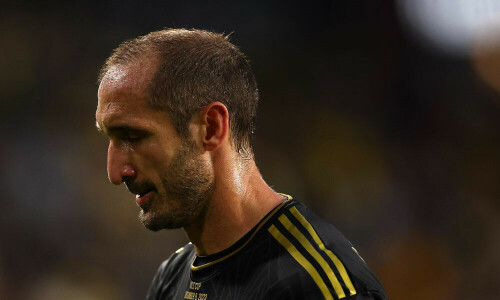 Italy icon Chiellini calls time on playing career