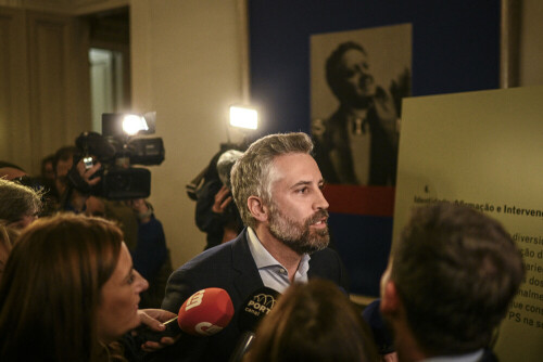 Portugal&rsquo;s Socialist Party picks new leader ahead of March vote