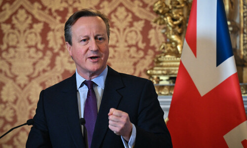 UK&rsquo;s Cameron urges Israel to take more &lsquo;surgical&rsquo; approach to Hamas