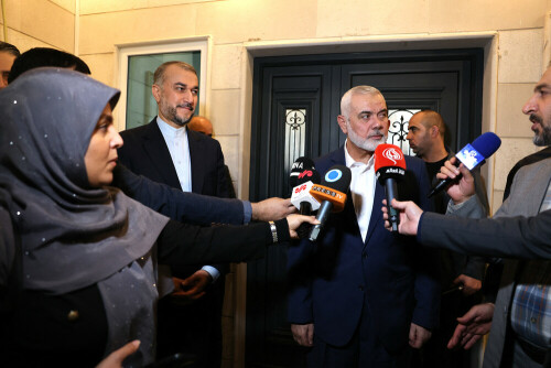 Hamas chief arrives in Cairo for truce talks