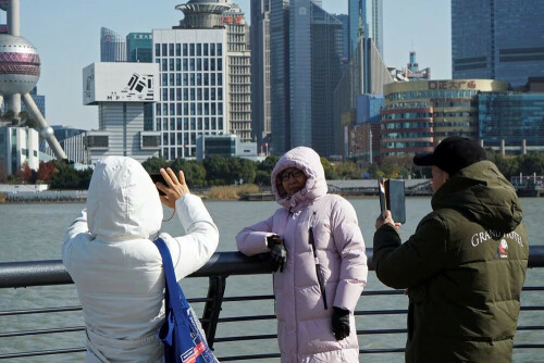 China&rsquo;s cold snap reaches Shanghai with chilliest year-end in 40 years
