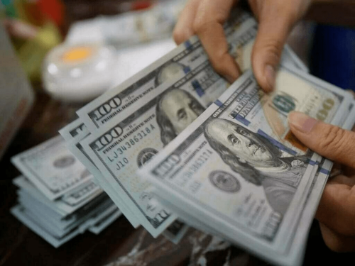 Open market: rupee inches upward against US dollar