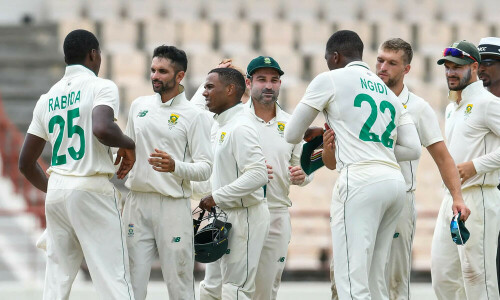 South Africa hope to unleash full pace attack on India in first Test
