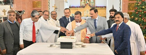 Pakistan&rsquo;s enemies are hell-bent towards creating fissures using religious, political vulnerabilities: COAS