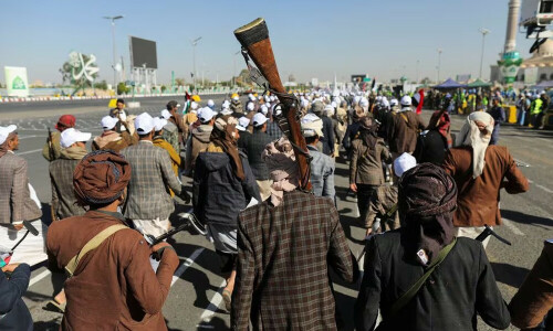US targets flow of Iranian funds to Yemen&rsquo;s Houthis over attacks