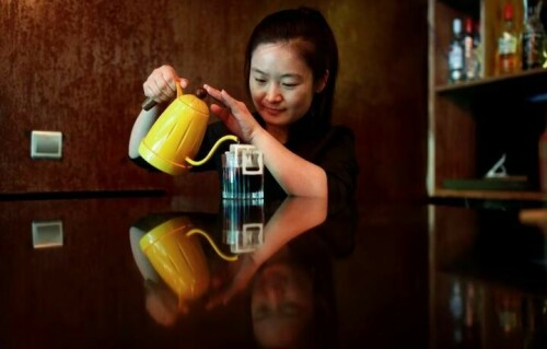 China&rsquo;s new thirst for coffee spurs cut-throat cafe competition