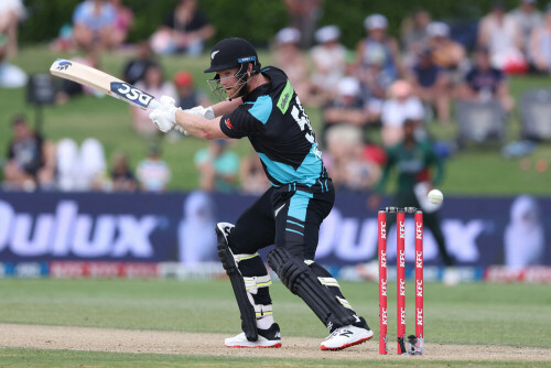 New Zealand beat Bangladesh in final T20 to level series 1-1