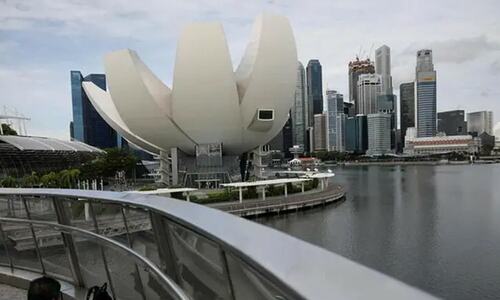 Singapore&rsquo;s central bank suspends remittances to China via non-bank channels