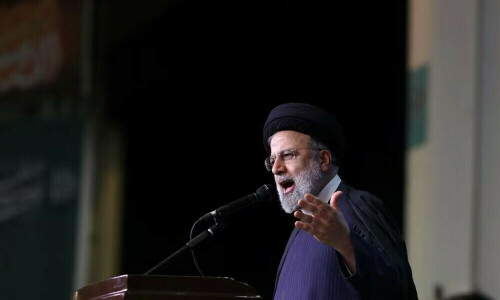 Iran lays to rest victims of IS twin bombings