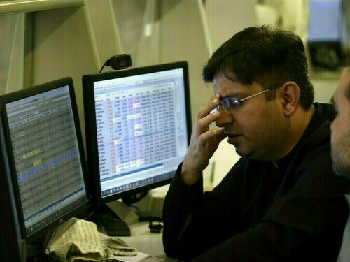 10 minutes of chaos: KSE-100 reacts negatively as Senate approves resolution on election-delay 10 minutes of chaos: KSE-100 reacts negatively as Senate approves resolution on election-delay