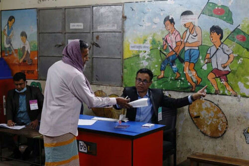 Bangladesh PM Hasina votes in general election boycotted by opponents