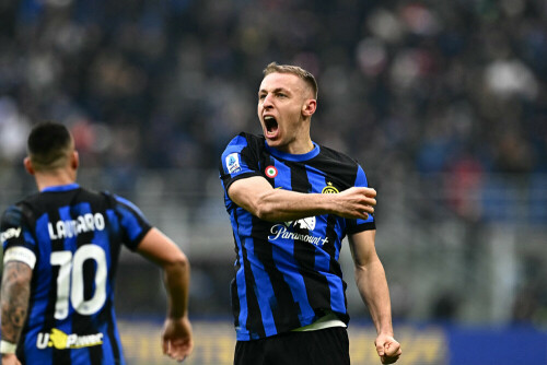Inter go five points clear after Frattesi late show