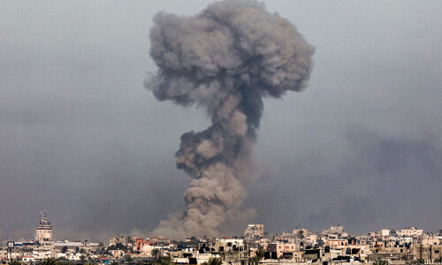 Israel attacks south Gaza as top US diplomat seeks de-escalation