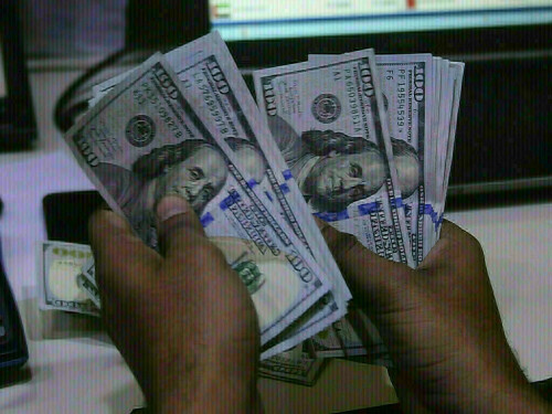 Open-market: rupee ends nearly flat against US dollar