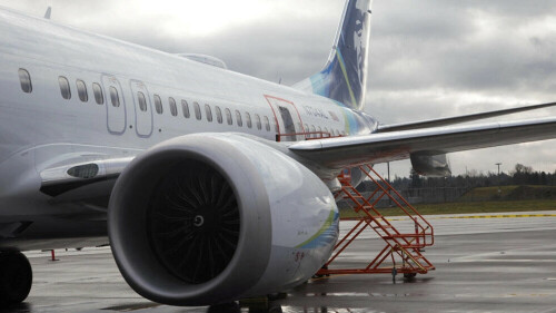 United, Alaska Airlines report loose hardware on 737 MAX planes
