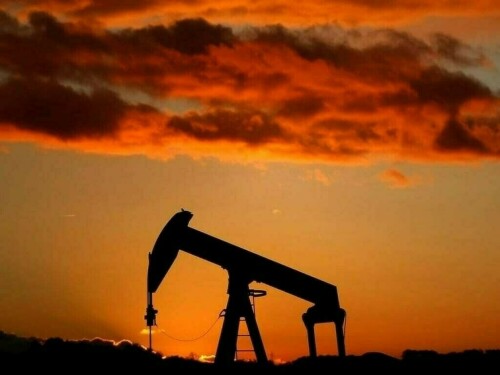 Oil rises as Middle East tensions offset economy concerns