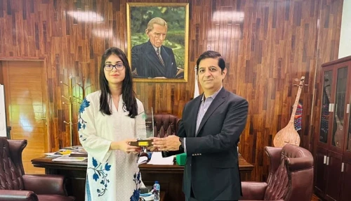 Climate activist awarded by Sindh govt for preserving green heritage