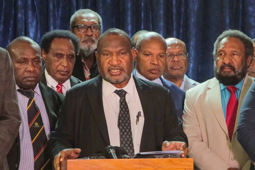 Troops restore order after riots in Papua New Guinea