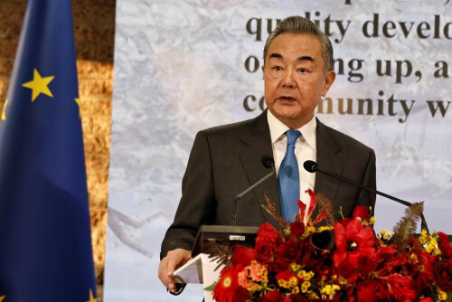 China, Canada to maintain contact over &lsquo;difficult&rsquo; relations, ministers say