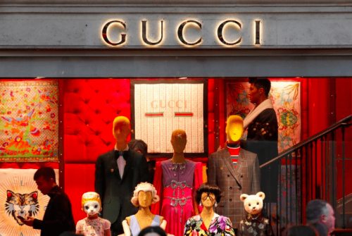 Gucci opens Milan Fashion Week with De Sarno&rsquo;s dressy looks for men
