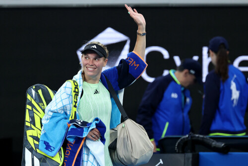 Wozniacki into Australian Open second round after injury withdrawal