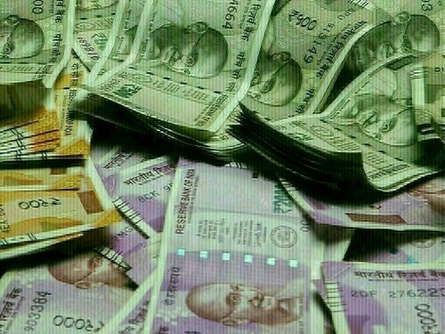 Indian rupee poised to extend rally on speculative, debt flows