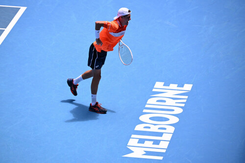 Cramps and tears as Medvedev beats brutal heat at Australian Open