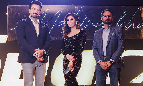 Sparx Smartphone announces Mahira Khan as new brand ambassador for Edge Series