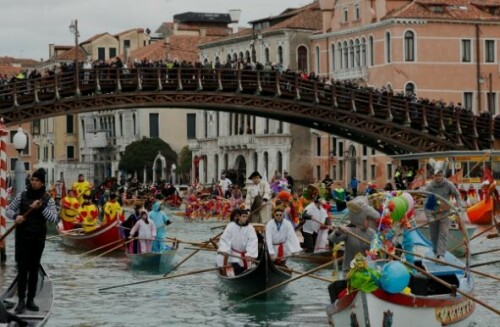 Tickets go on sale for Venice day trippers in trial scheme