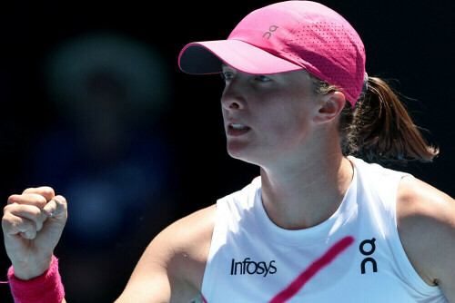 World number one Swiatek survives huge Collins scare