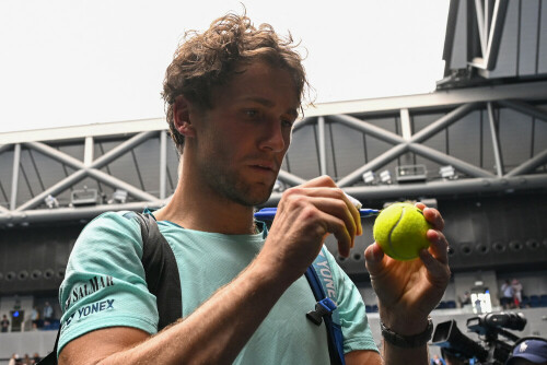 Casper Ruud lives to fight another day after five-set grind at Australian Open