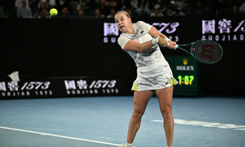 Blinkova ousts Rybakina in history-making Australian Open tie-break