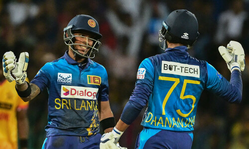 Sri Lanka clinch T20 series after record low Zimbabwe total