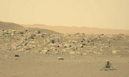 NASA regains contact with mini-helicopter on Mars