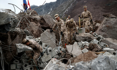 31 dead in southwest China landslide