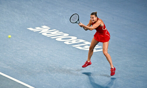 Defending champion Sabalenka blasts into Australian Open semis