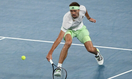 Zverev stuns Alcaraz to set up Australian Open semi with Medvedev
