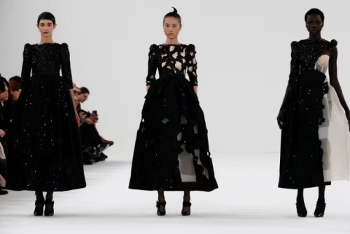 Viktor & Rolf take a snip at Haute Couture with Paris runway collection