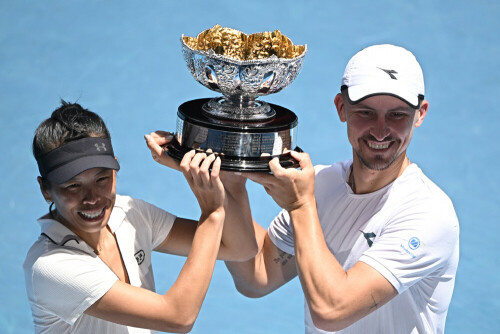 Hsieh, Zielinski in thrilling mixed doubles win at Australian Open Hsieh, Zielinski in thrilling mixed doubles win at Australian Open