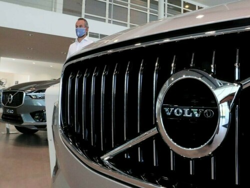 Truck maker Volvo&rsquo;s Q4 operating profit beats expectations