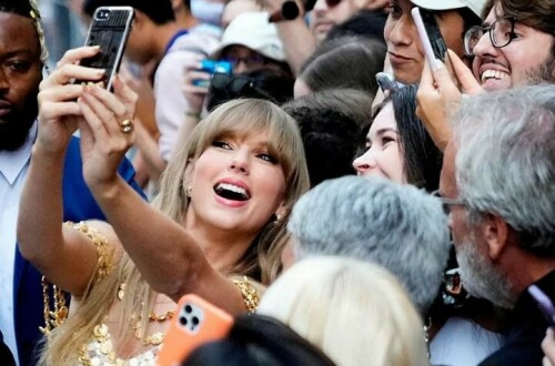 Taylor Swift searches blocked on X after fake explicit images spread