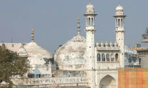 India court allows Hindus to pray inside &lsquo;disputed&rsquo; mosque