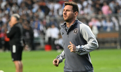 Messi mania hits Hong Kong as thousands flock to Miami training Messi mania hits Hong Kong as thousands flock to Miami training